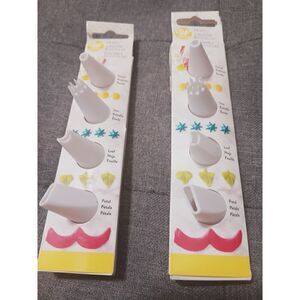 Wilton Decorating Icing Tips. 2 Packs. #8 total